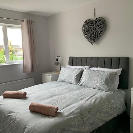 Beautiful Apartment In Newtownabbey Jordanstown Eksteriør billede