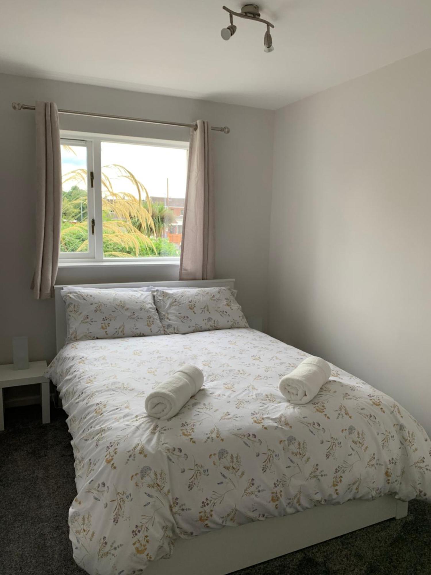 Beautiful Apartment In Newtownabbey Jordanstown Eksteriør billede